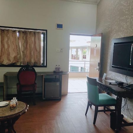 The Center Court Resort & Spa 바르카 외부 사진
